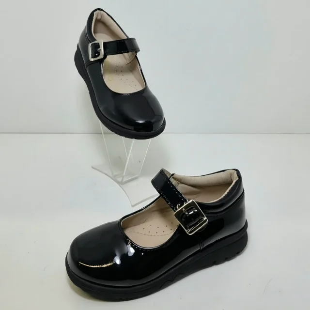 CHECA 210 C3 NEGRO / CHAROL